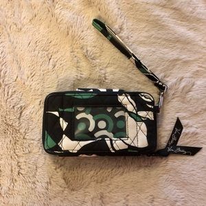 Vera Bradley Wristlet ID Holder Green white & Black Wallet